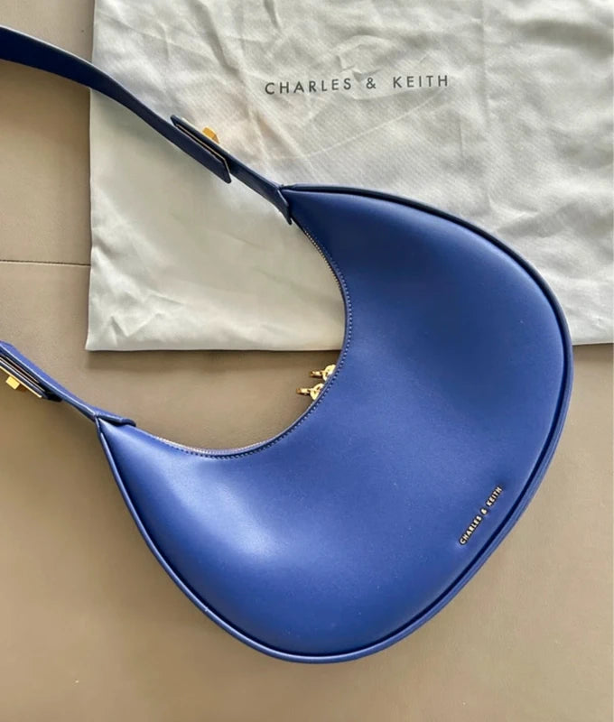 Luna Crescent Shoulder Bag – Blue